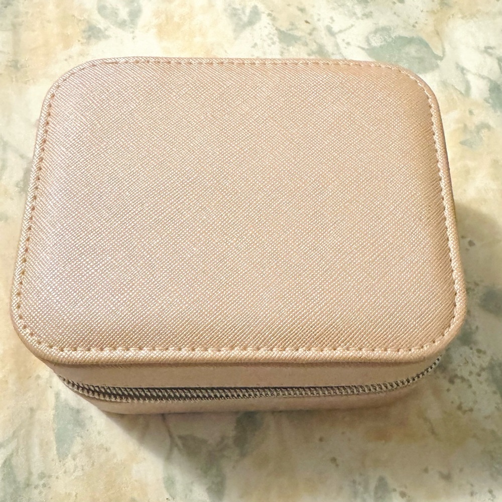 Taylor Madison Designs Jewelry Case - Picture 5 of 6